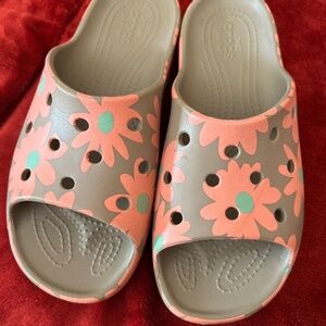 Crocs Platform slide sandals